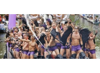 Euro Pride, pagine di cultura gay